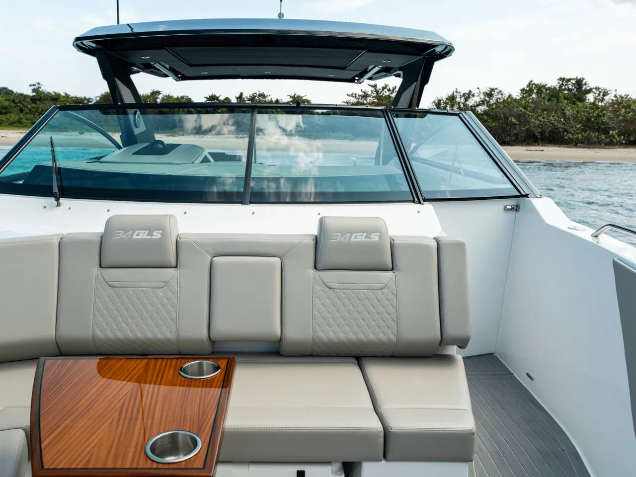 2026 Cruisers Yachts 34 GLS Outboard 34.0 feet, Clearwater, Florida #111