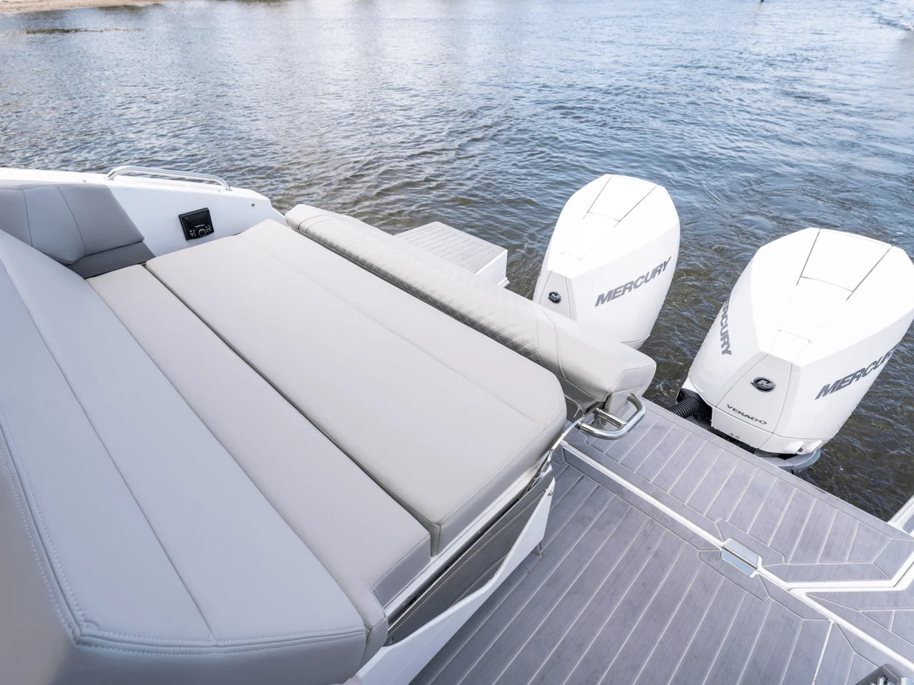 2027 Cruisers Yachts 34 GLS Outboard 34.0 feet, Clearwater, Florida #13