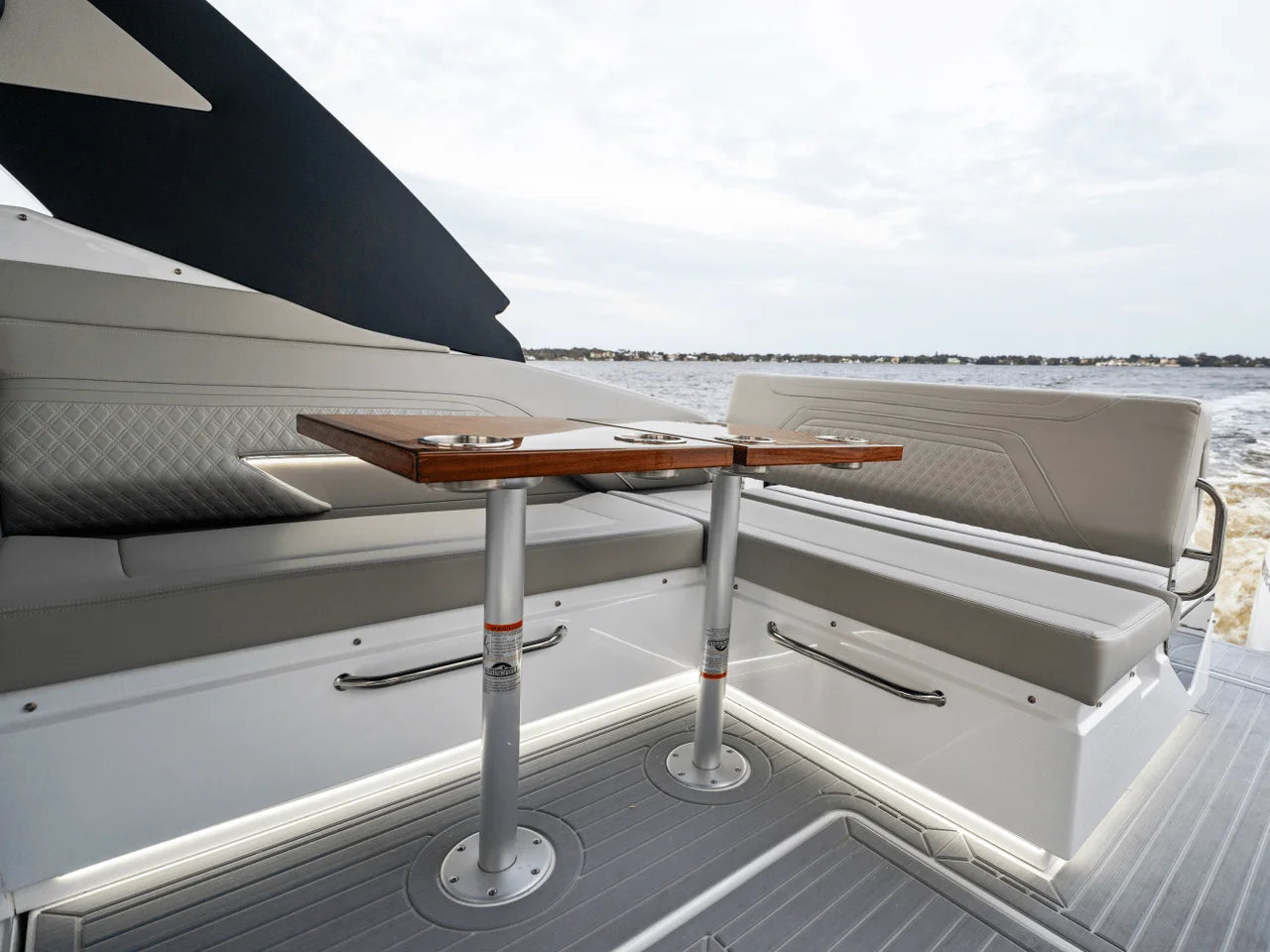 2027 Cruisers Yachts 34 GLS Outboard 34.0 feet, Clearwater, Florida #130