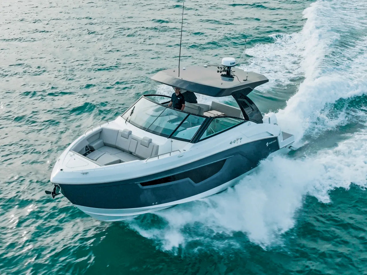 2026 Cruisers Yachts 34 GLS Outboard 34.0 feet, Clearwater, Florida #2