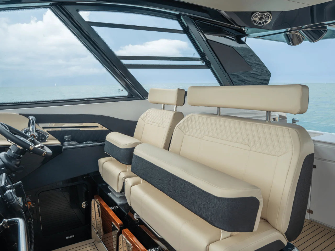 2026 Cruisers Yachts 50GLS OB 50.0 feet, Clearwater, Florida #50