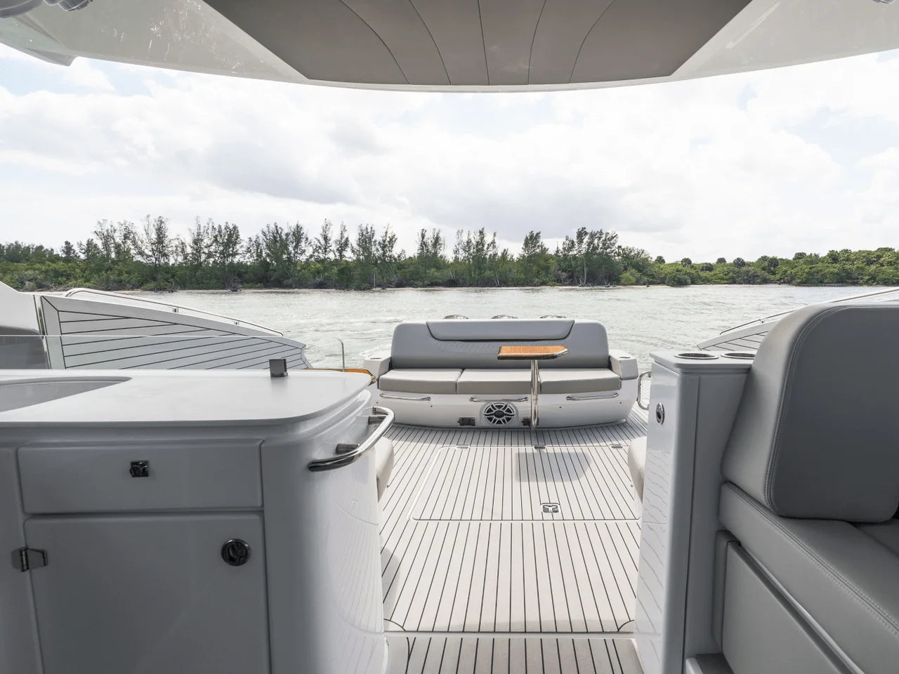 2026 Cruisers Yachts 50GLS OB 50.0 feet, Clearwater, Florida #50