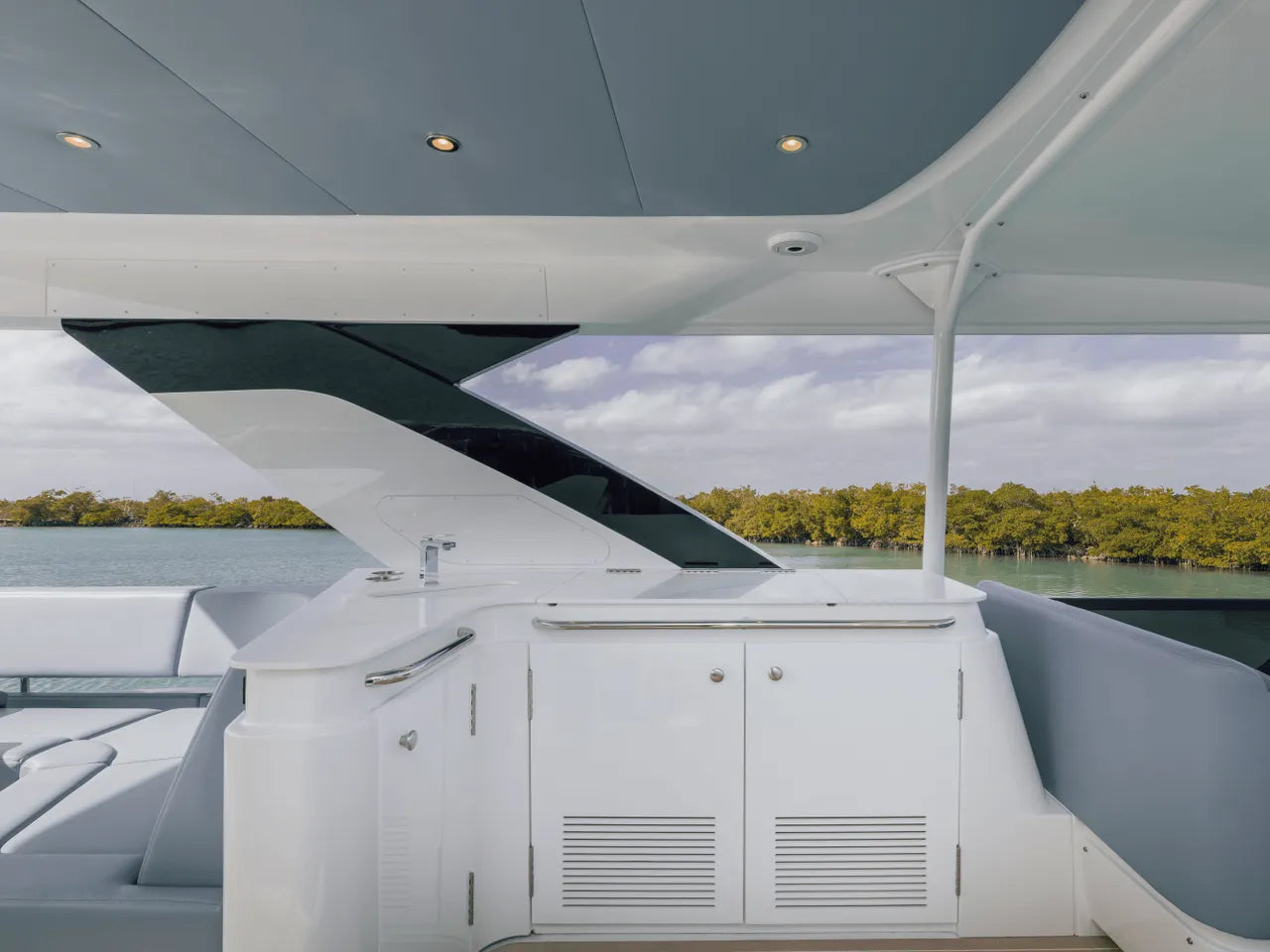 2026 Cruisers Yachts 57 FLY 57.0 feet, Clearwater, Florida #51