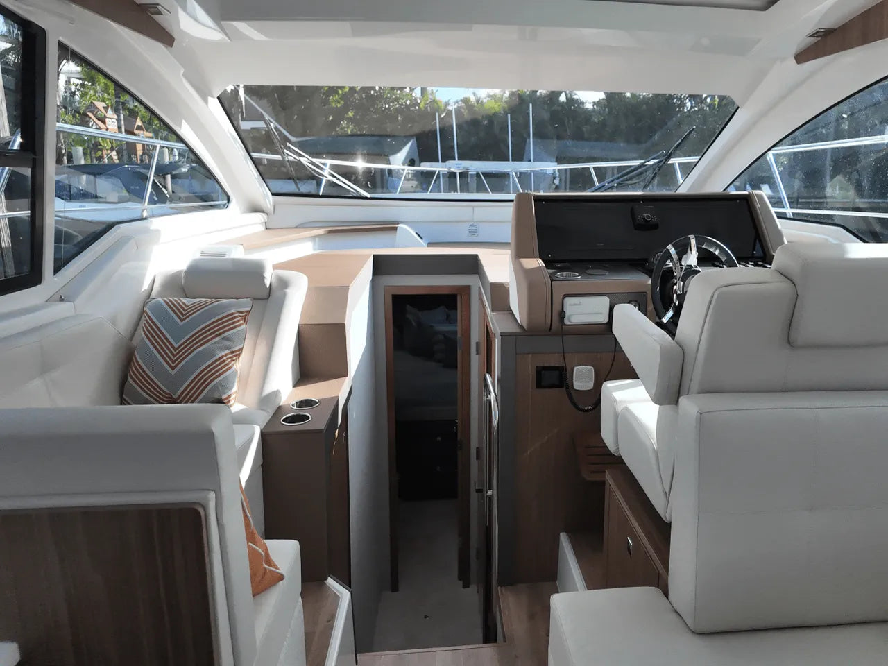 2025 Cruisers Yachts 42 Cantius 42.0 feet, Clearwater, Florida #35