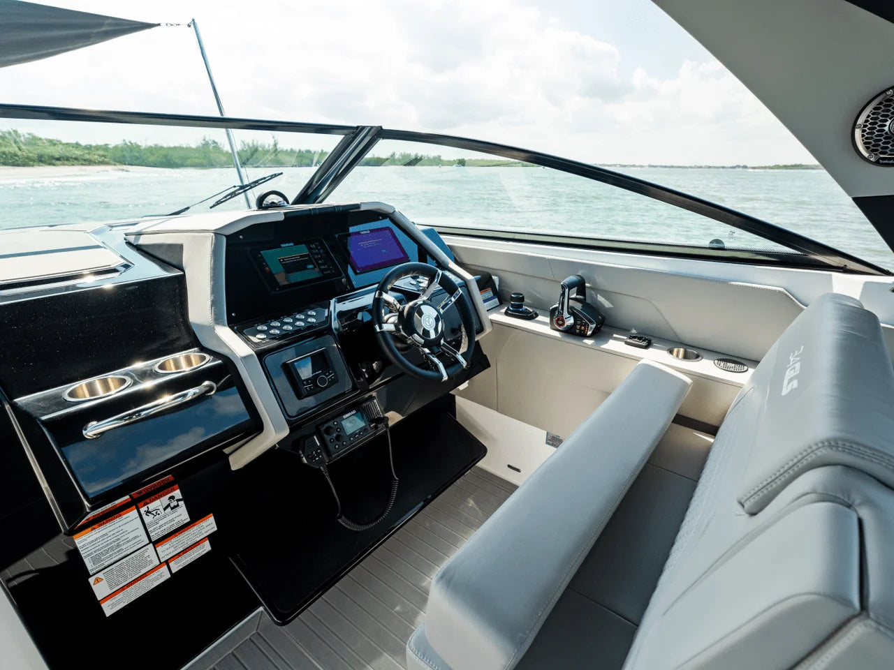 2027 Cruisers Yachts 34 GLS Outboard 34.0 feet, Clearwater, Florida #117