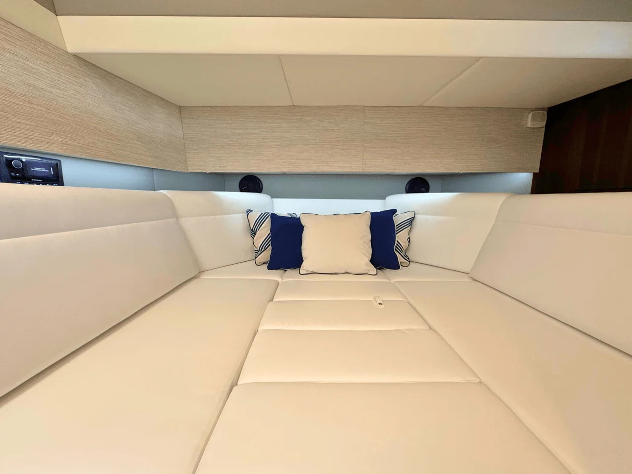 2025 Cruisers Yachts 42 GLS Outboard 42.0 feet, Clearwater, Florida #23