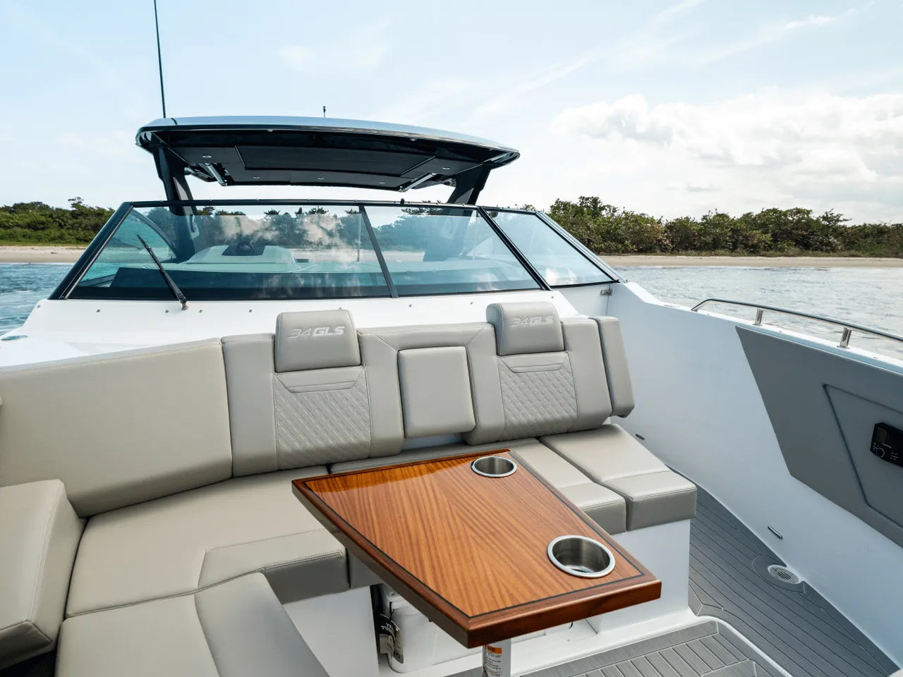 2026 Cruisers Yachts 34 GLS Outboard 34.0 feet, Clearwater, Florida #112