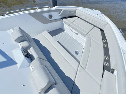 2025 Cruisers Yachts 42 GLS Outboard 42.0 feet, Clearwater, Florida #9