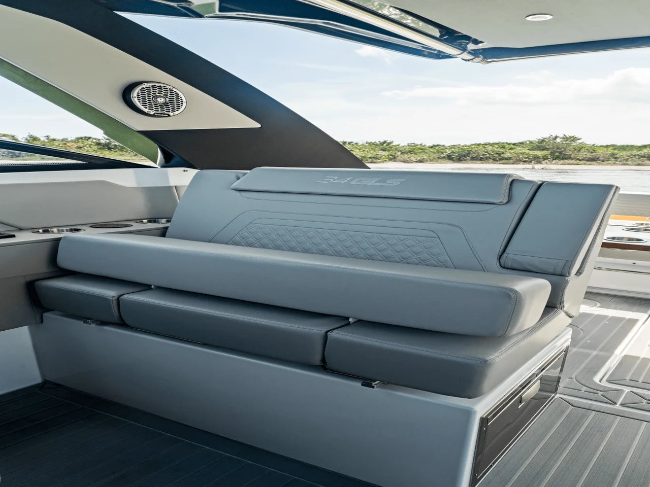 2027 Cruisers Yachts 34 GLS Outboard 34.0 feet, Clearwater, Florida #67