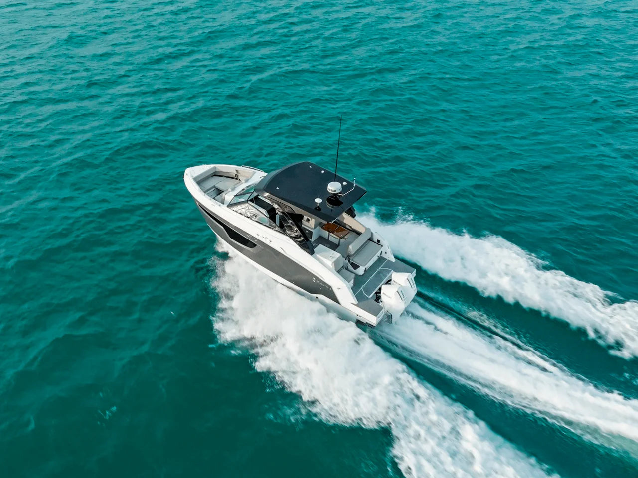 2027 Cruisers Yachts 34 GLS Outboard 34.0 feet, Clearwater, Florida #48