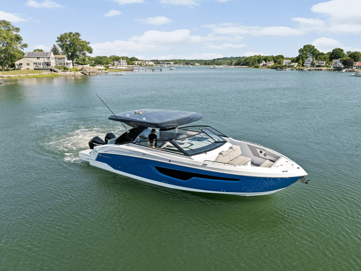 2026 Cruisers Yachts 34 GLS Outboard 34.0 feet, Clearwater, Florida #4