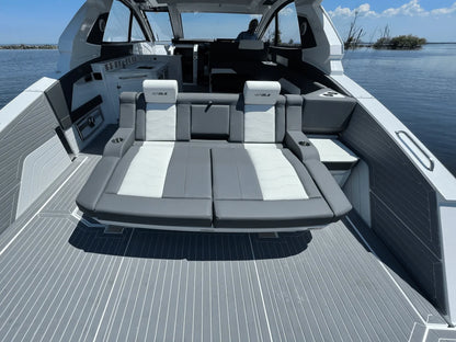 2027 Cruisers Yachts 42 GLS 42.0 feet, Clearwater, Florida #9