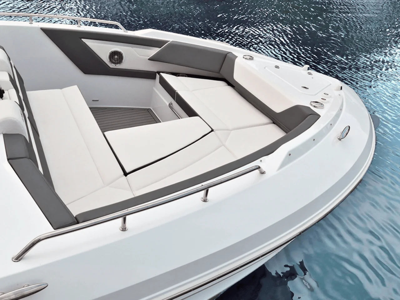 2027 Cruisers Yachts 42 GLS Outboard 42.0 feet, Clearwater, Florida #14