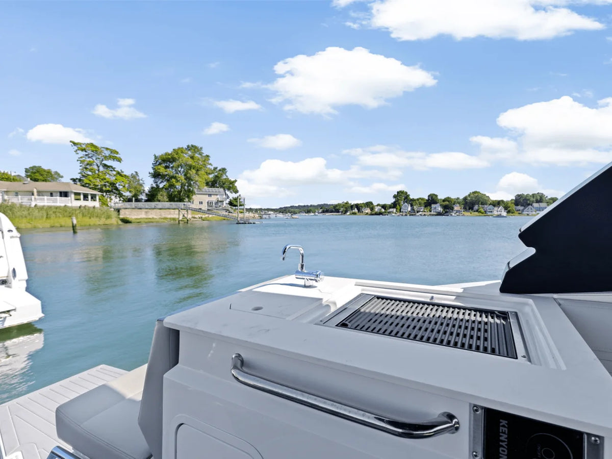 2026 Cruisers Yachts 34 GLS Outboard 34.0 feet, Clearwater, Florida #12