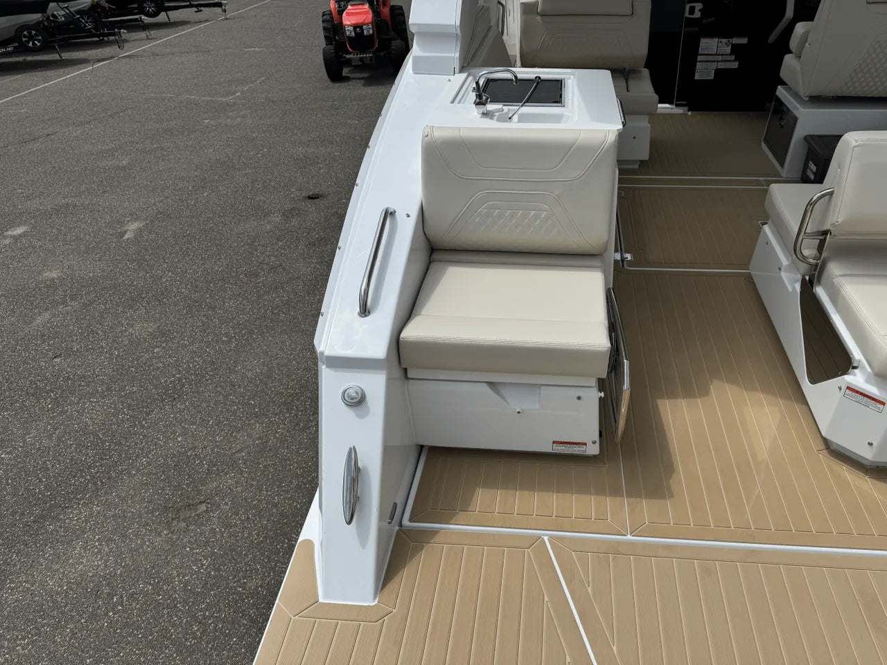 2026 Cruisers Yachts 34 GLS 34.0 feet, Clearwater, Florida #9