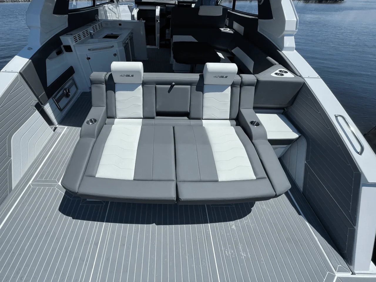 2027 Cruisers Yachts 42 GLS 42.0 feet, Clearwater, Florida #6