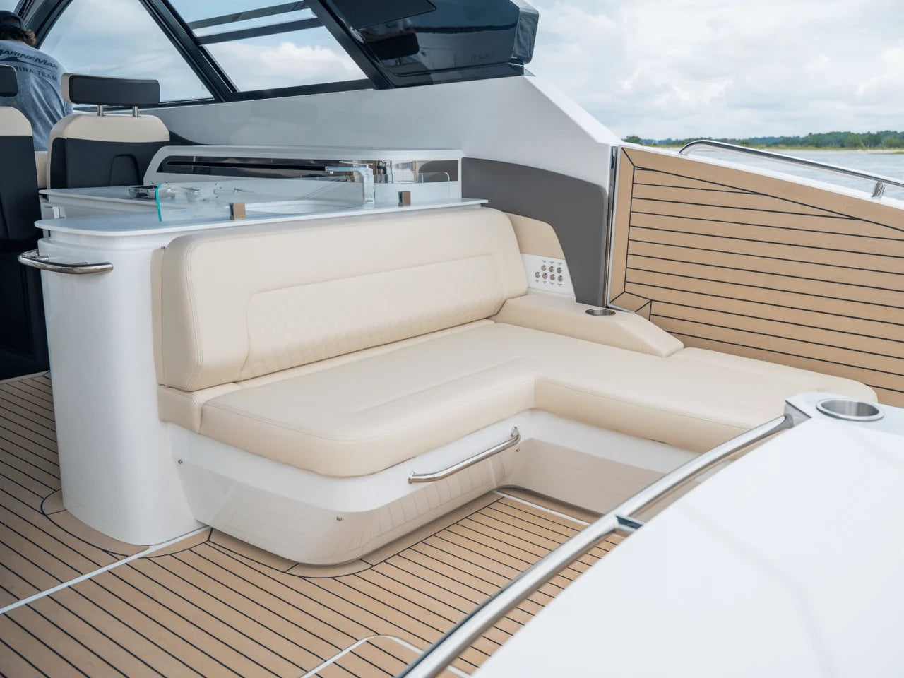 2026 Cruisers Yachts 50GLS OB 50.0 feet, Clearwater, Florida #25