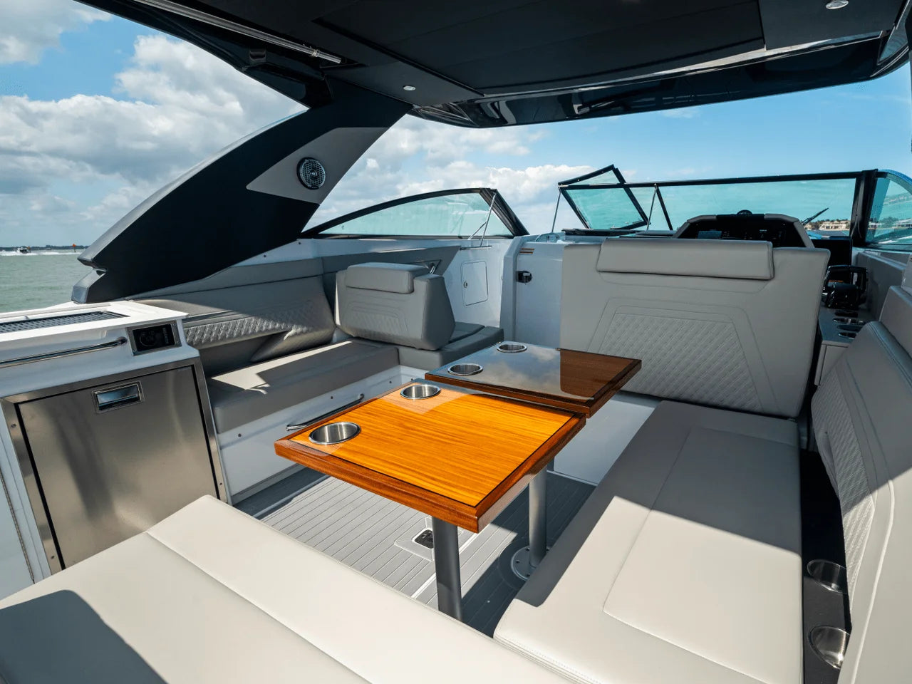 2027 Cruisers Yachts 34 GLS Outboard 34.0 feet, Clearwater, Florida #144