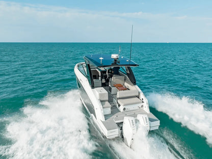 2027 Cruisers Yachts 34 GLS Outboard 34.0 feet, Clearwater, Florida #31