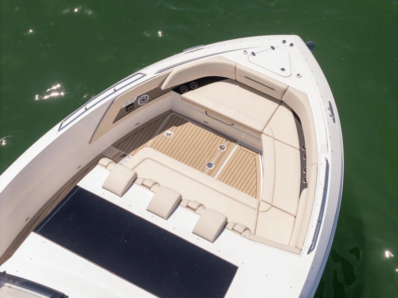 2025 Cruisers Yachts 50 GLS Outboard 50.0 feet, Clearwater, Florida #22