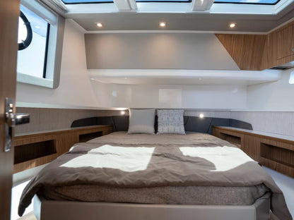 2025 Cruisers Yachts 50 GLS Outboard 50.0 feet, Clearwater, Florida #25