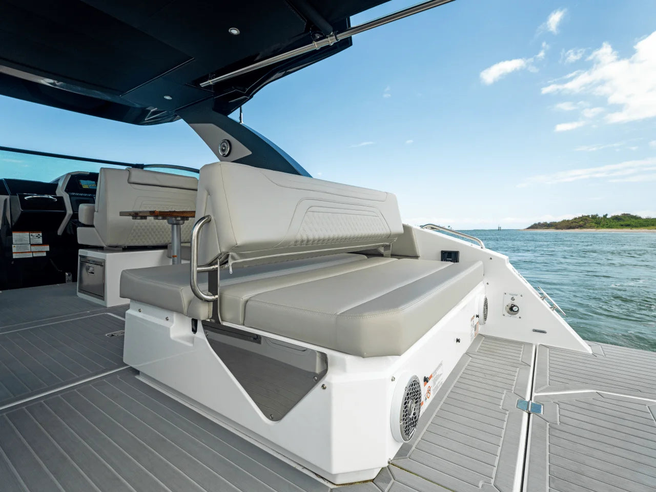 2027 Cruisers Yachts 34 GLS Outboard 34.0 feet, Clearwater, Florida #73