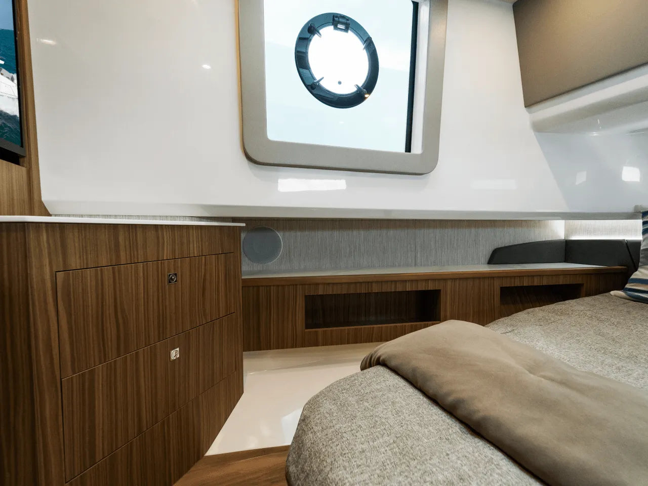 2026 Cruisers Yachts 50GLS OB 50.0 feet, Clearwater, Florida #45