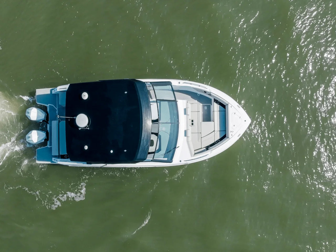 2027 Cruisers Yachts 34 GLS Outboard 34.0 feet, Clearwater, Florida #33