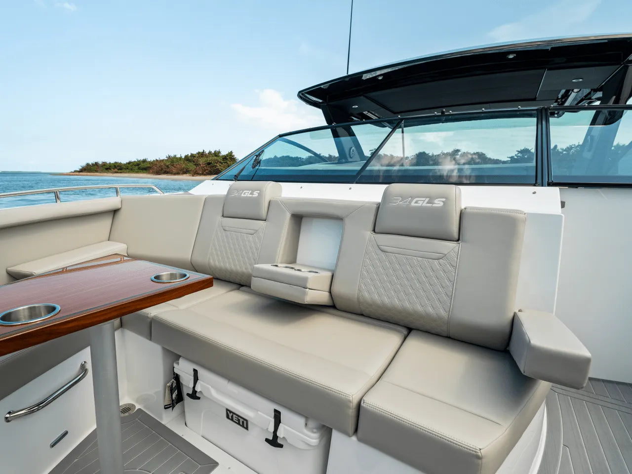 2026 Cruisers Yachts 34 GLS Outboard 34.0 feet, Clearwater, Florida #114