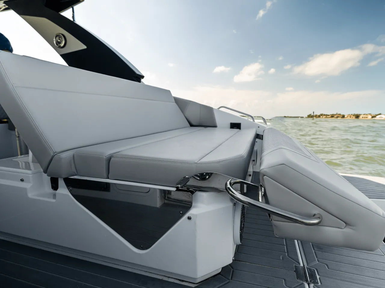 2026 Cruisers Yachts 34 GLS Outboard 34.0 feet, Clearwater, Florida #127