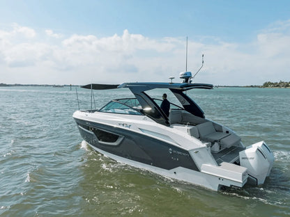 2027 Cruisers Yachts 34 GLS Outboard 34.0 feet, Clearwater, Florida #25