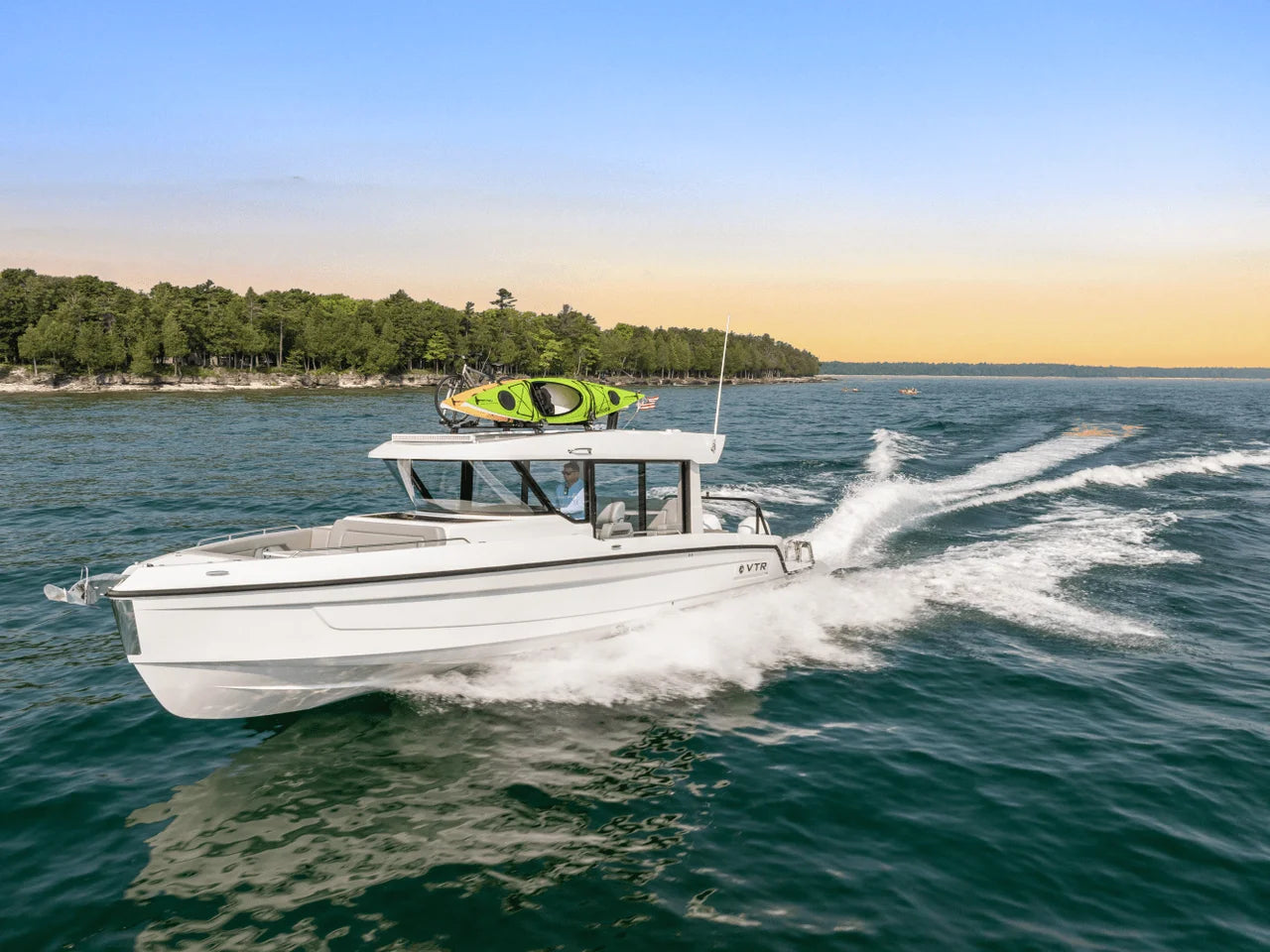 2027 Cruisers Yachts 38 VTR 38.0 feet, Clearwater, Florida #1