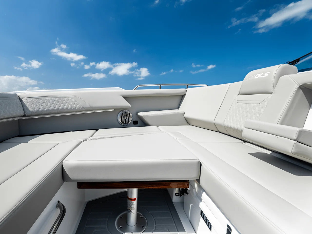 2027 Cruisers Yachts 34 GLS Outboard 34.0 feet, Clearwater, Florida #17