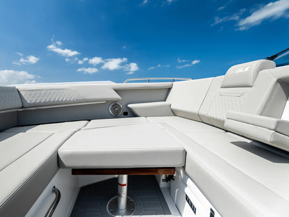 2027 Cruisers Yachts 34 GLS Outboard 34.0 feet, Clearwater, Florida #17