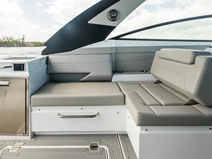 2027 Cruisers Yachts 34 GLS Outboard 34.0 feet, Clearwater, Florida #91