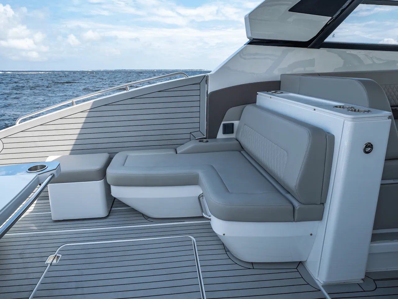 2025 Cruisers Yachts 50 GLS Outboard 50.0 feet, Clearwater, Florida #25