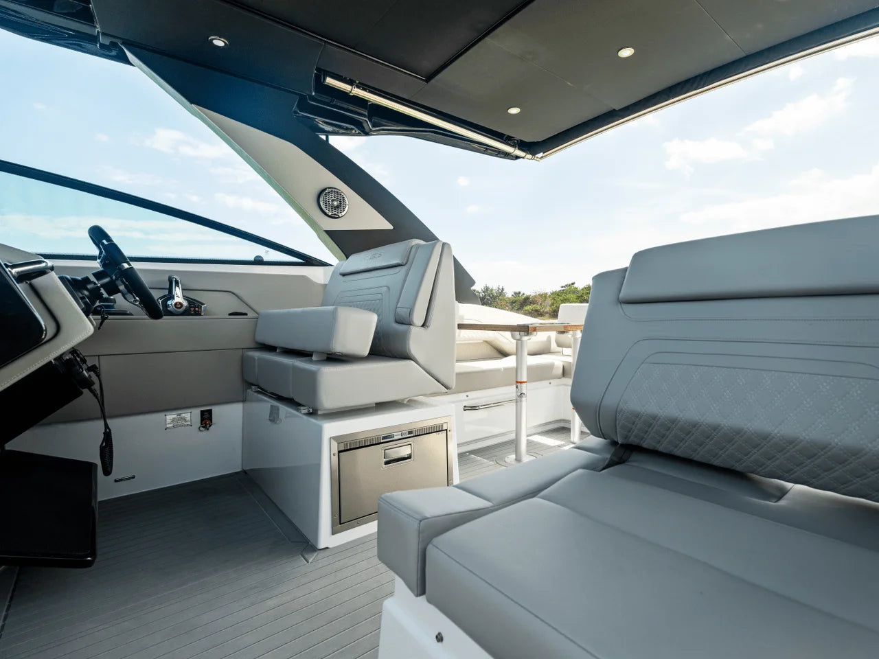 2027 Cruisers Yachts 34 GLS Outboard 34.0 feet, Clearwater, Florida #66
