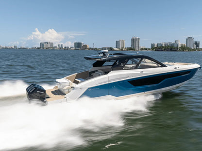 2025 Cruisers Yachts 50 GLS Outboard 50.0 feet, Clearwater, Florida #12