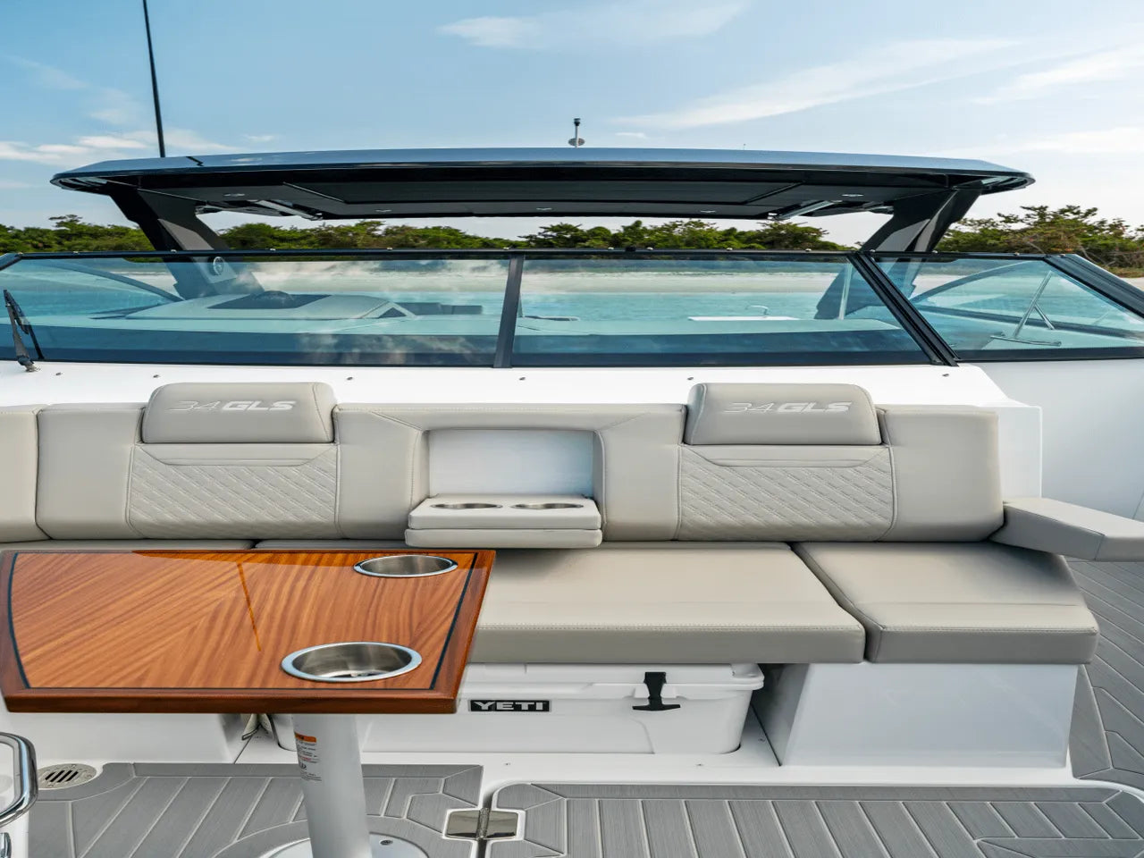 2026 Cruisers Yachts 34 GLS Outboard 34.0 feet, Clearwater, Florida #113