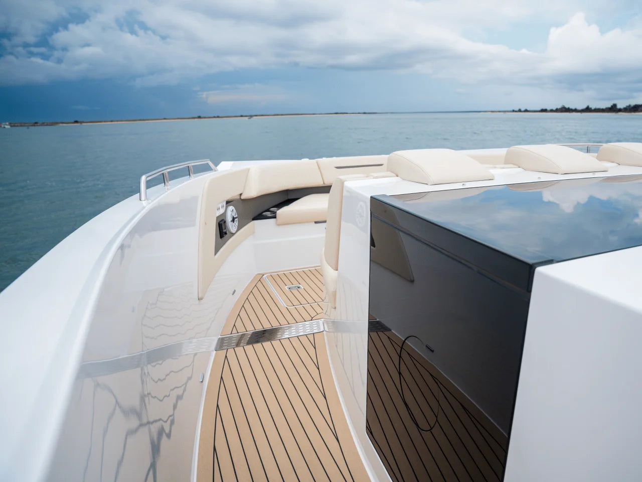 2026 Cruisers Yachts 50GLS OB 50.0 feet, Clearwater, Florida #53